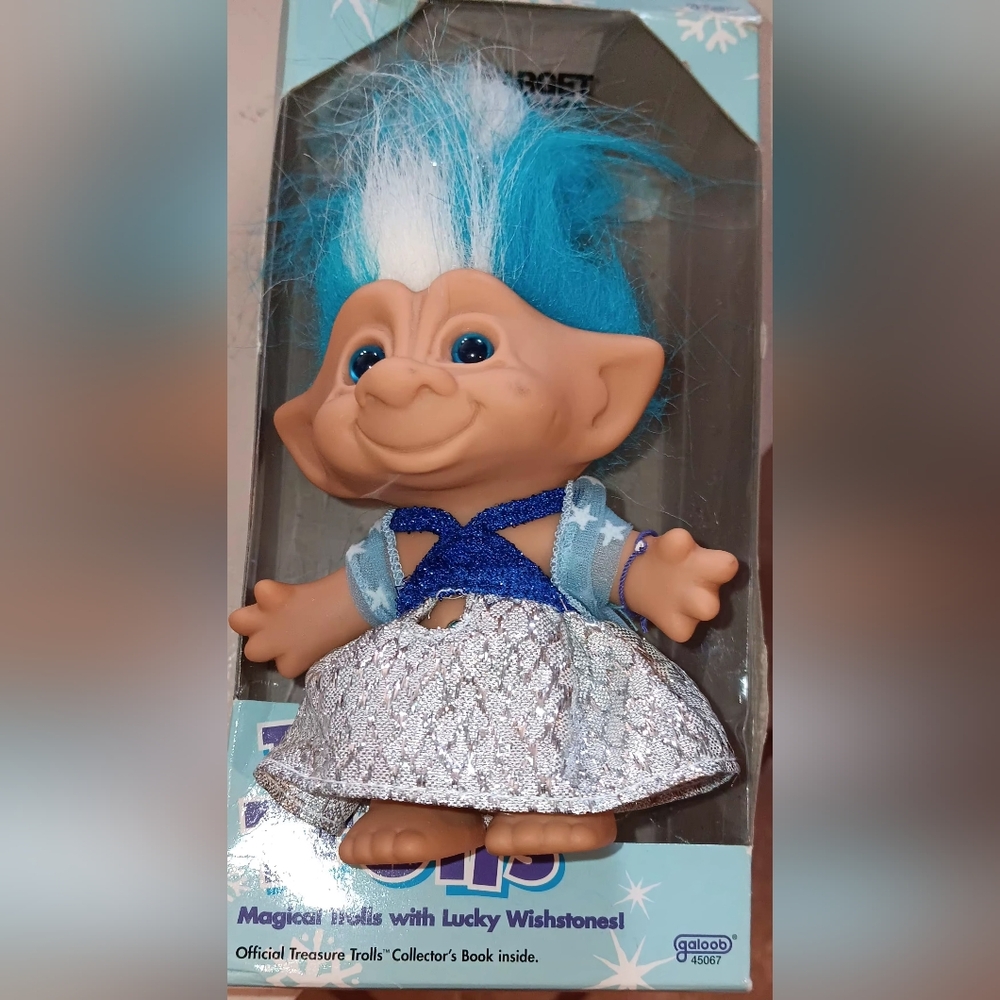 Snowfie Troll Doll